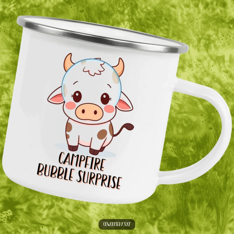Funny Camping Mug: A Kawaii cow reacts with cute surprise to a floating bubble, perfect for outdoor sips.